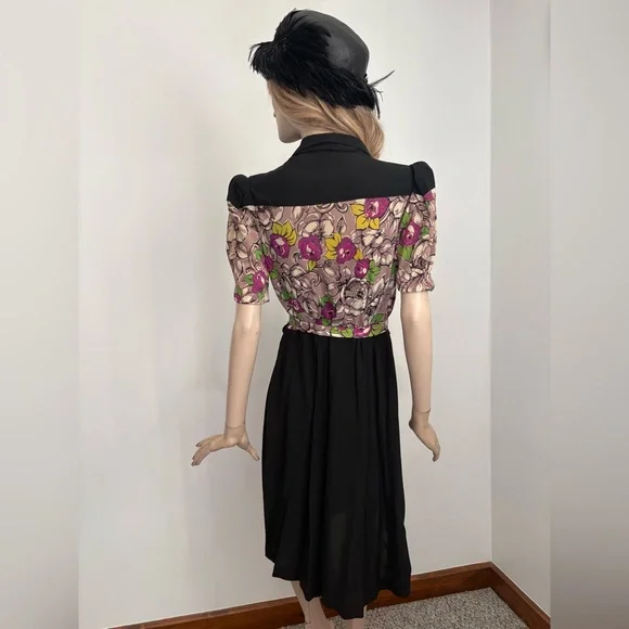 Romantic Classic 1940s Vintage Sexy VOLUP Large Cocktail Dress - Picture 13 of 13